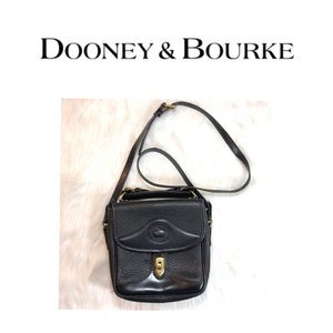 Vintage Dooney and Bourke Crossbody